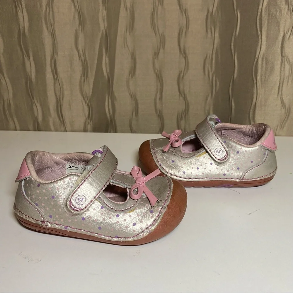 🌺 Stride Rite Baby Girl's 4 W Mary Jane T Strap Bow Sparkle
